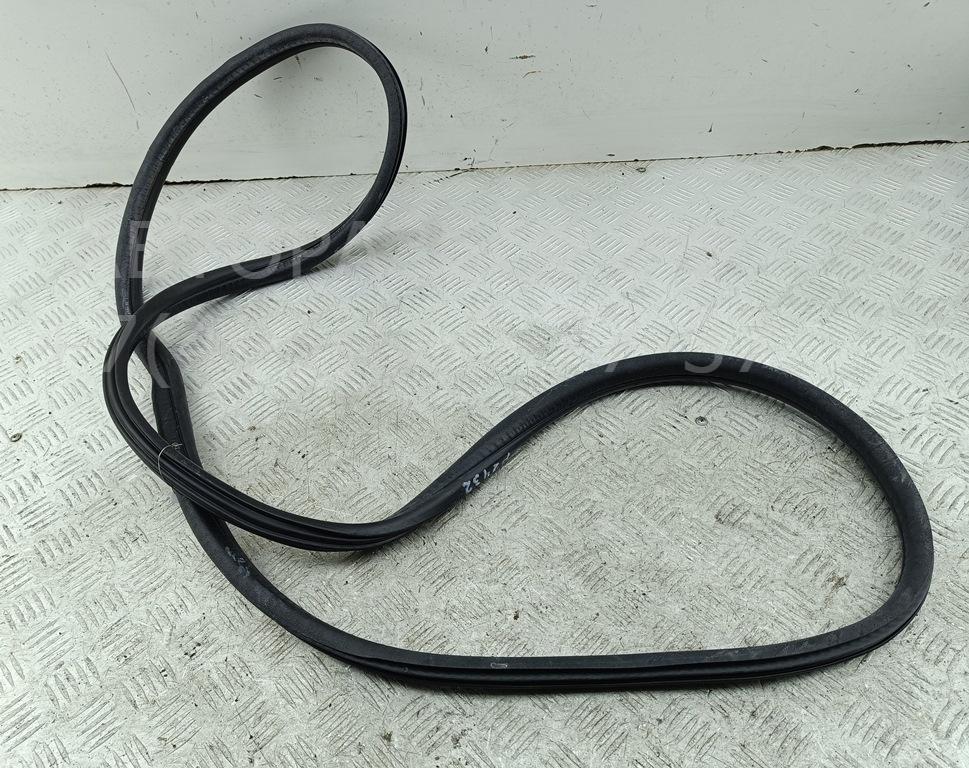 Уплотнитель двери