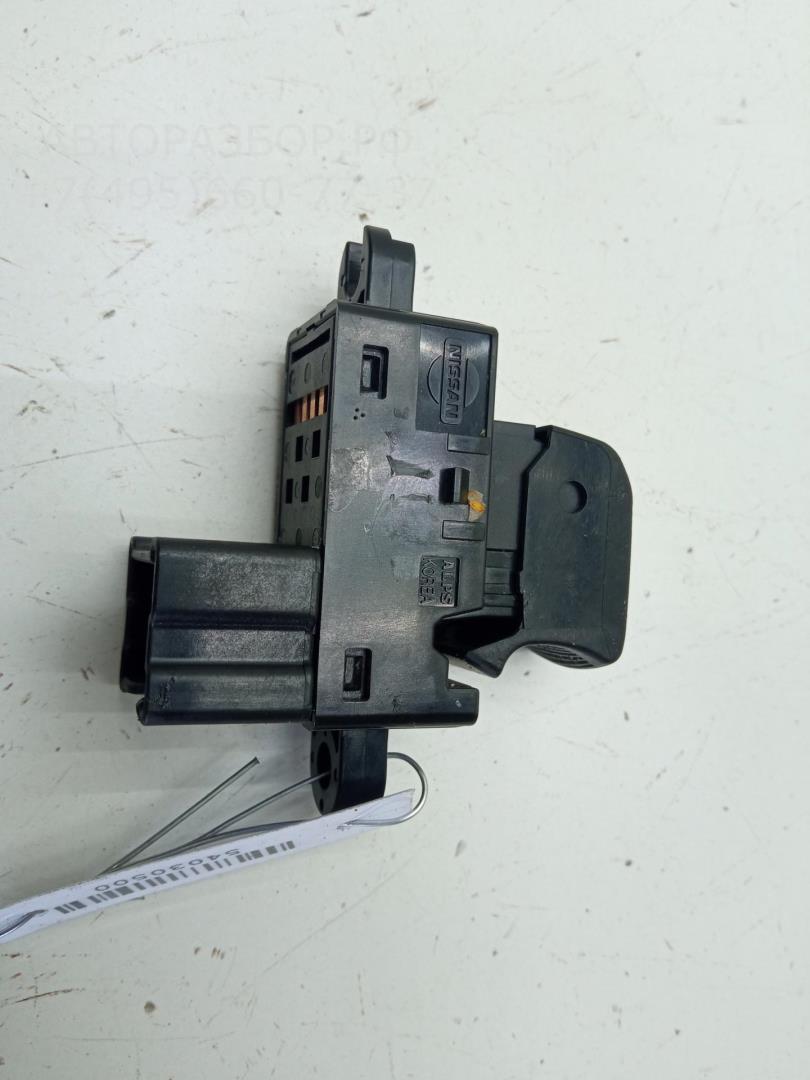 Кнопка стеклоподъемника