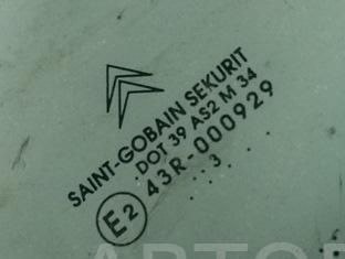 Стекло кузовное глухое левое