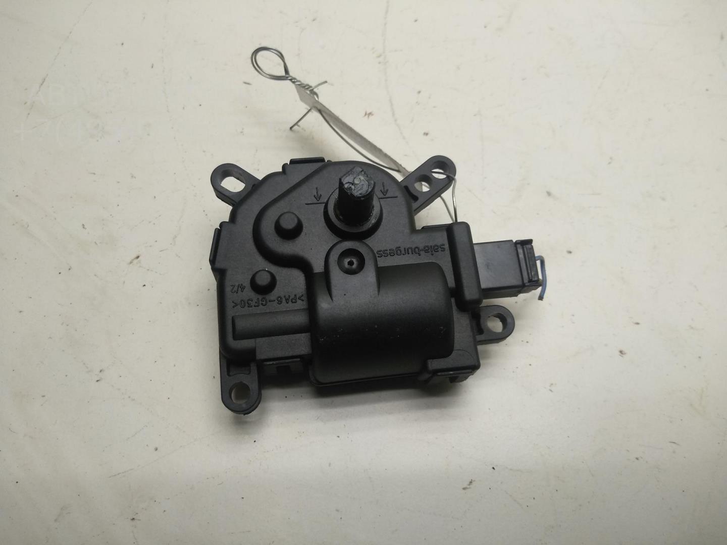 Моторчик заслонки печки