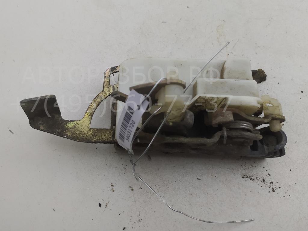 Замок двери передней левой