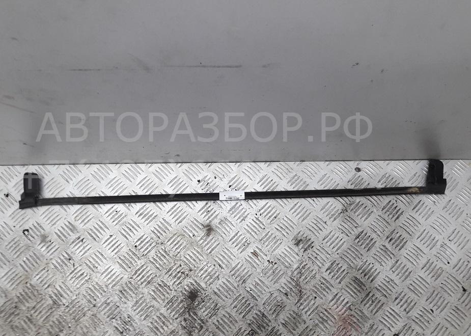 Накладка стекла заднего правого