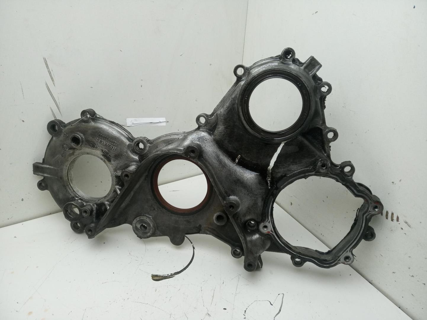 Крышка двигателя передняя