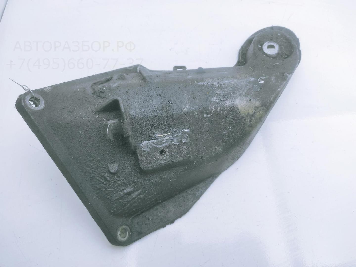 Кронштейн двигателя левый