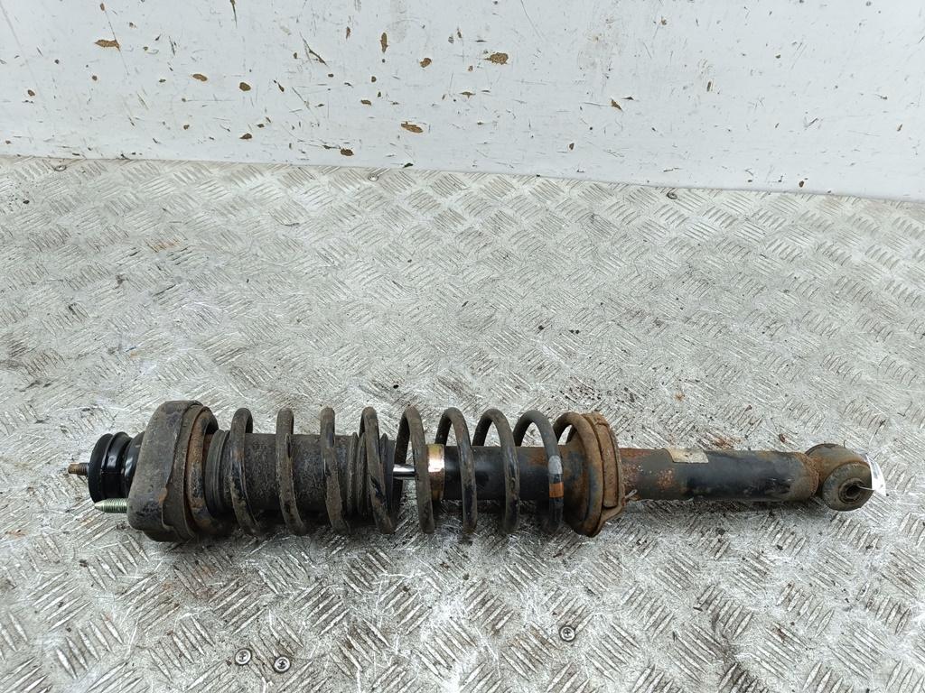 Амортизатор задний правый