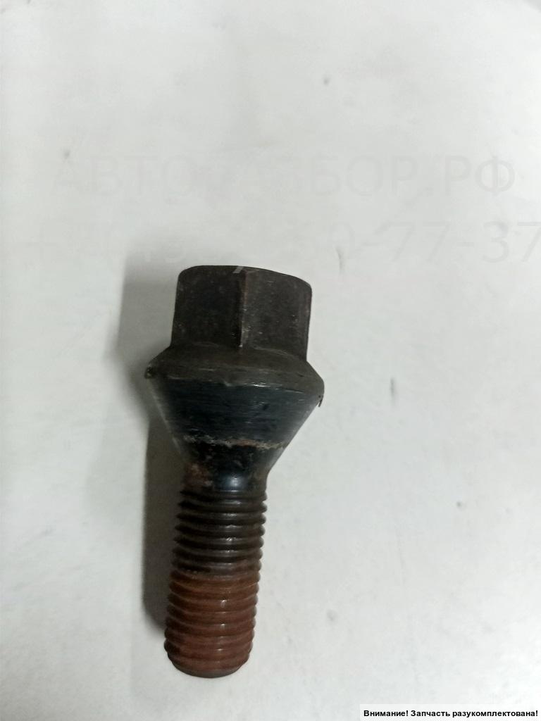 Болт колесный