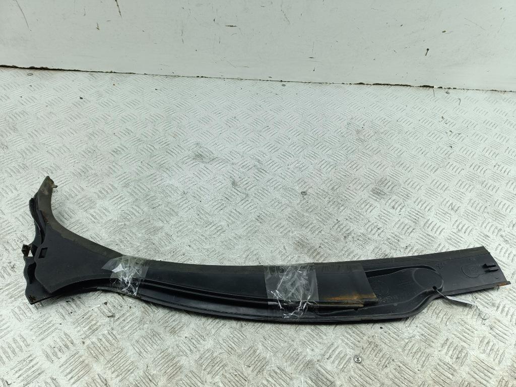 Решетка стеклоочистителей (Жабо)