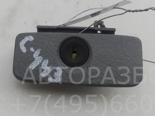 Замок бардачка