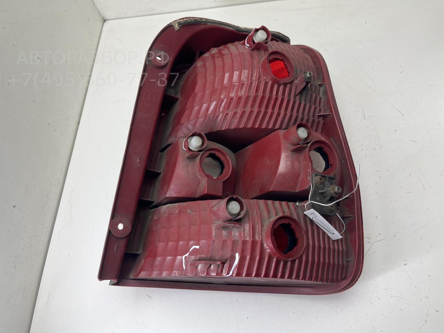 Фонарь задний левый