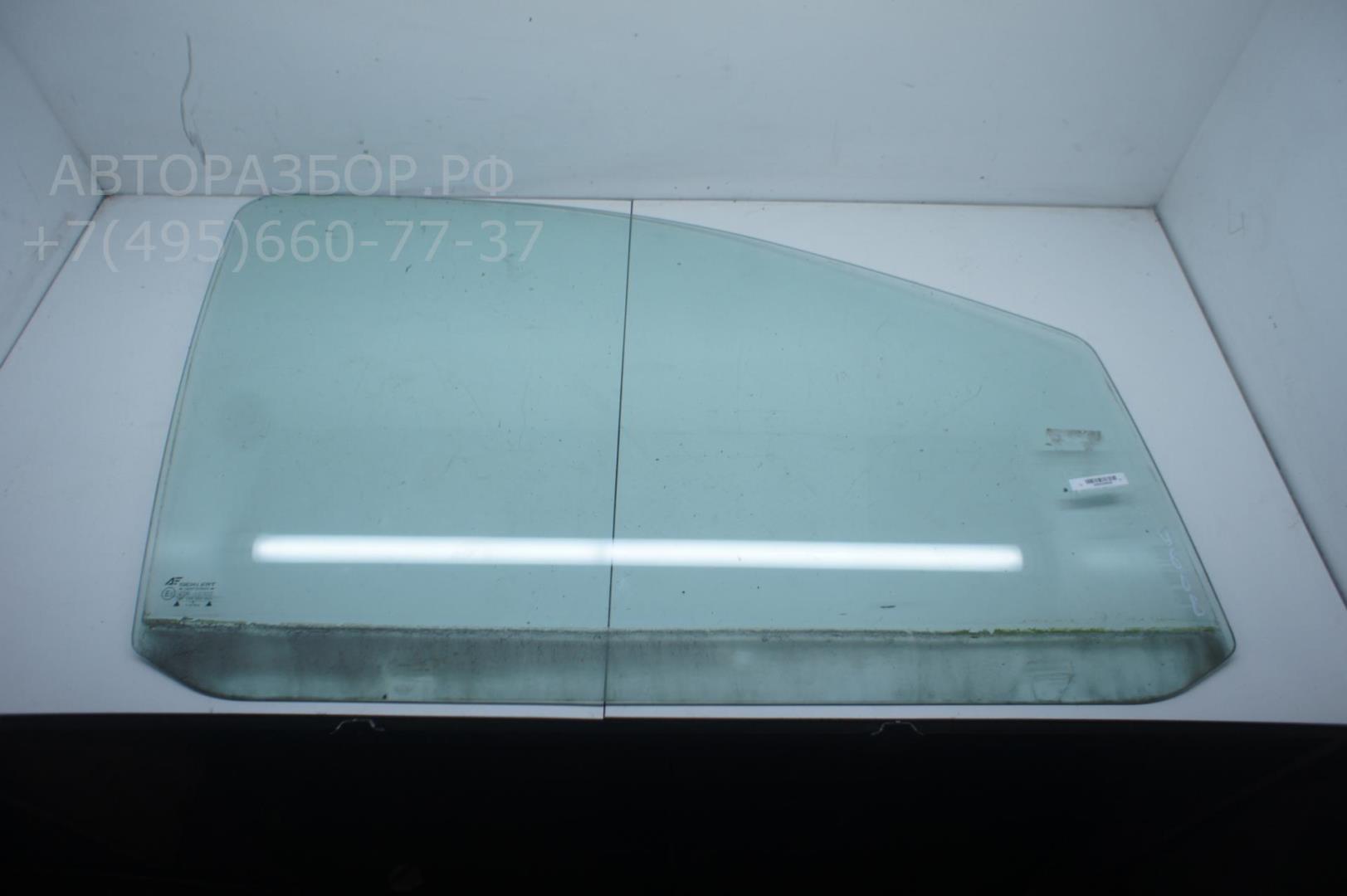 Стекло двери передней правой