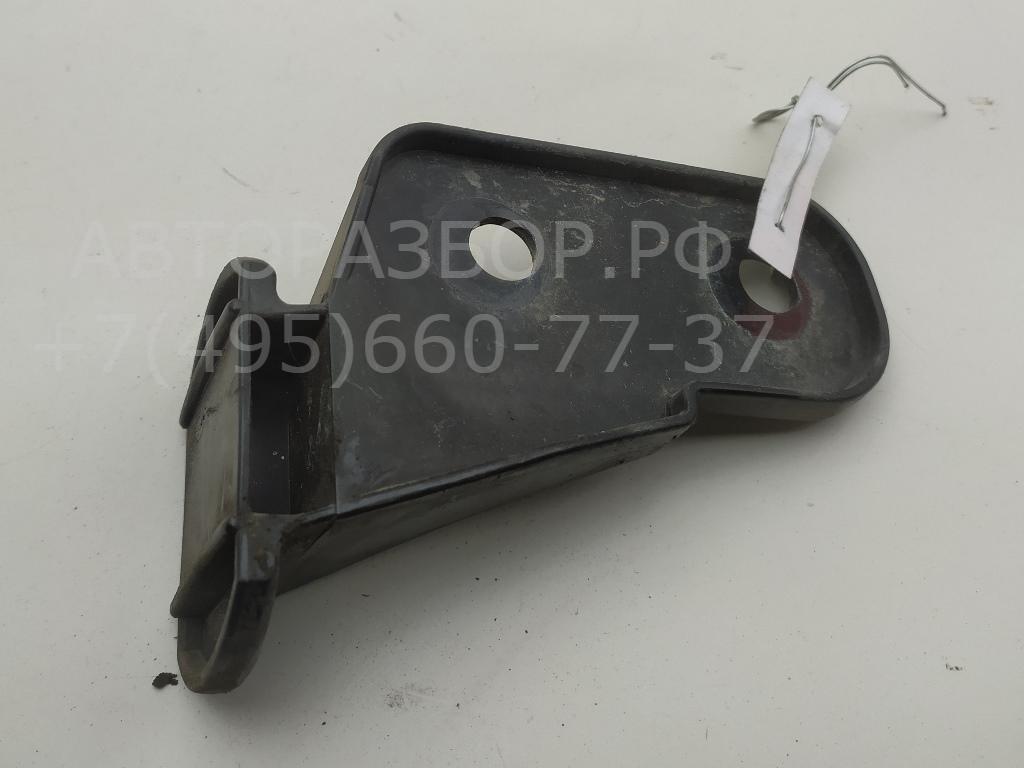 Кронштейн переднего бампера левый