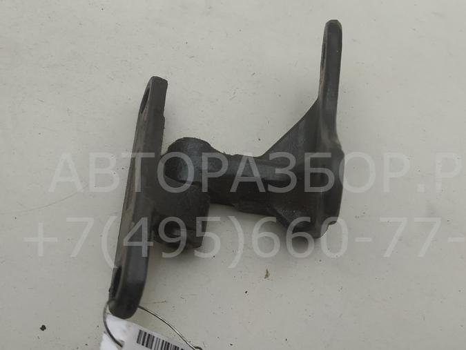 Петля двери