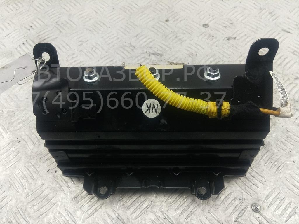 Подушка безопасности пассажирская (в торпедо)