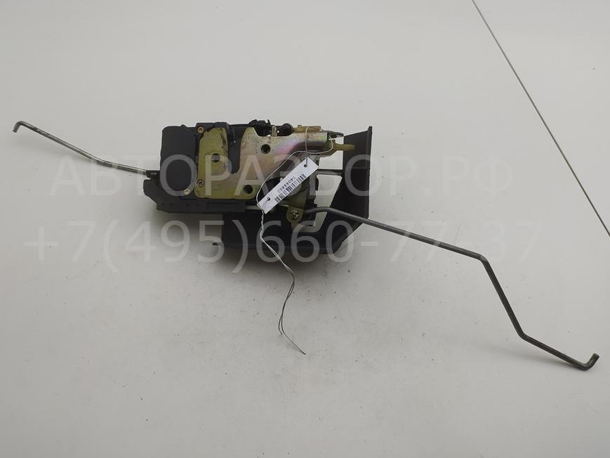 Замок двери передней левой