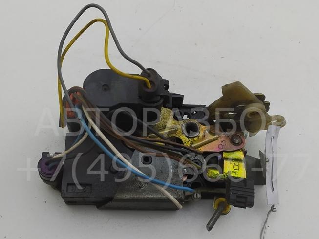 Замок двери передней правой