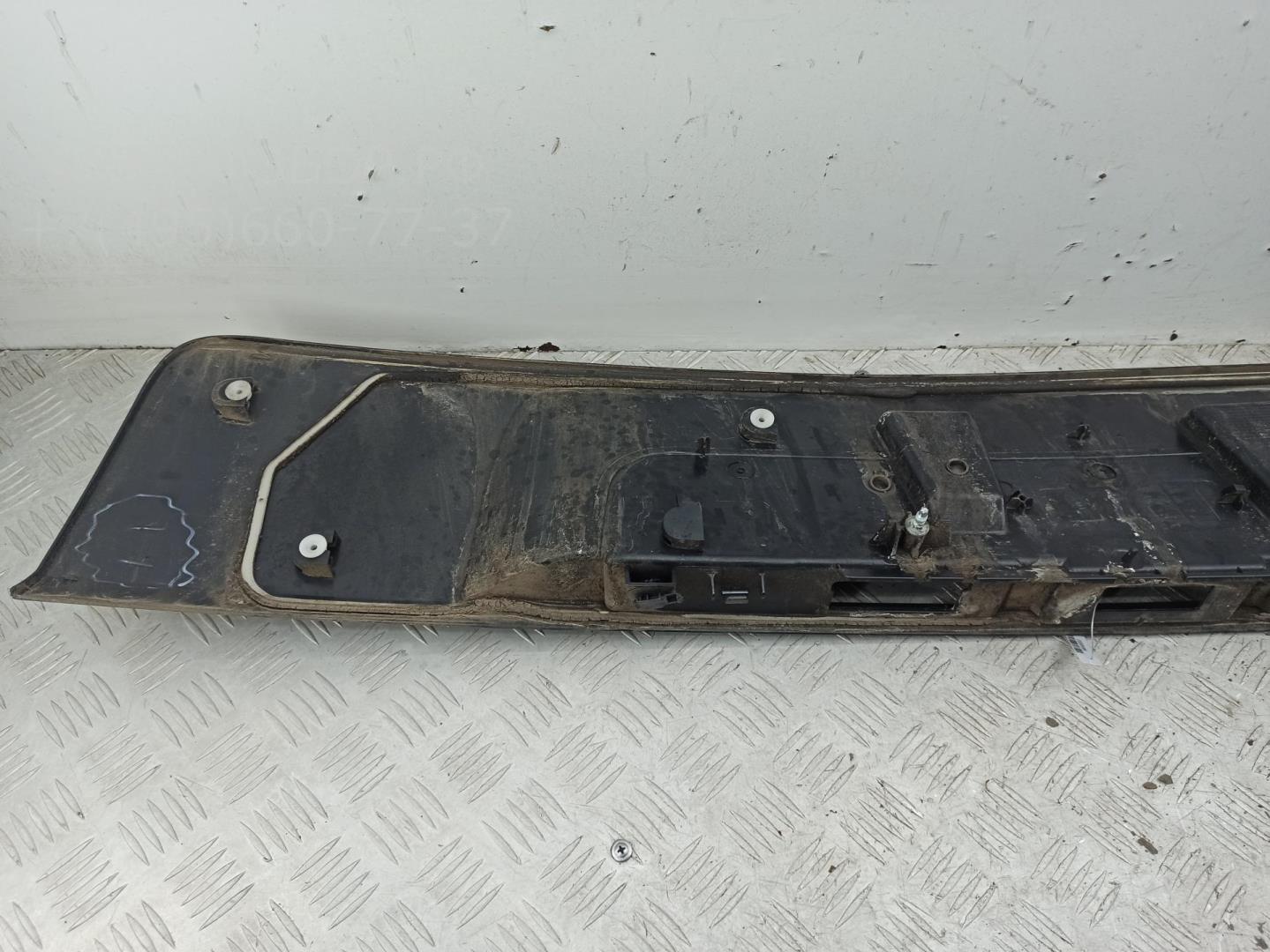 Накладка переднего бампера под номер