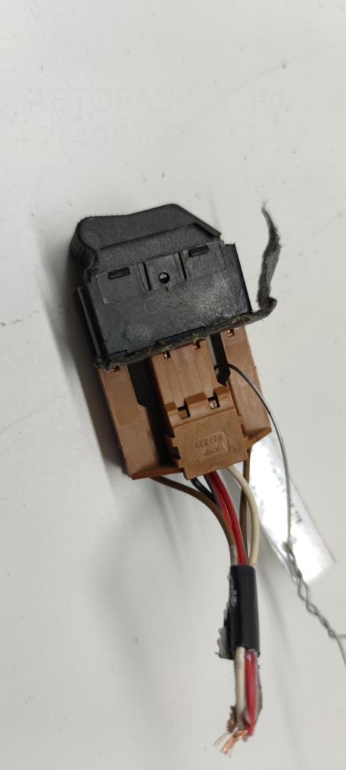 Кнопка стеклоподъемника