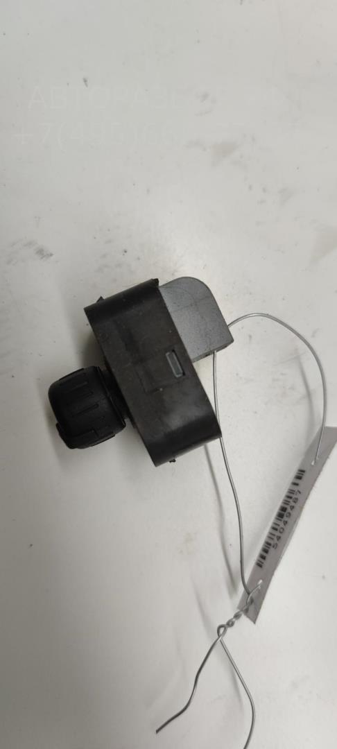 Кнопка регулировки зеркала