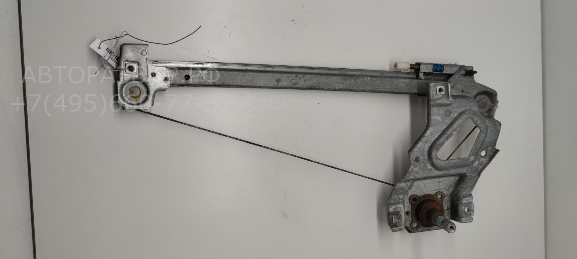 Стеклоподъемник механ. задний правый