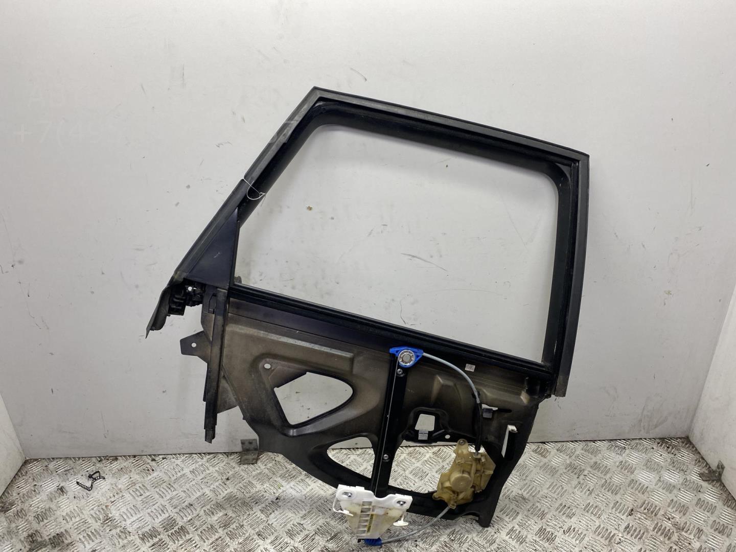 Стеклоподъемник электр. задний правый