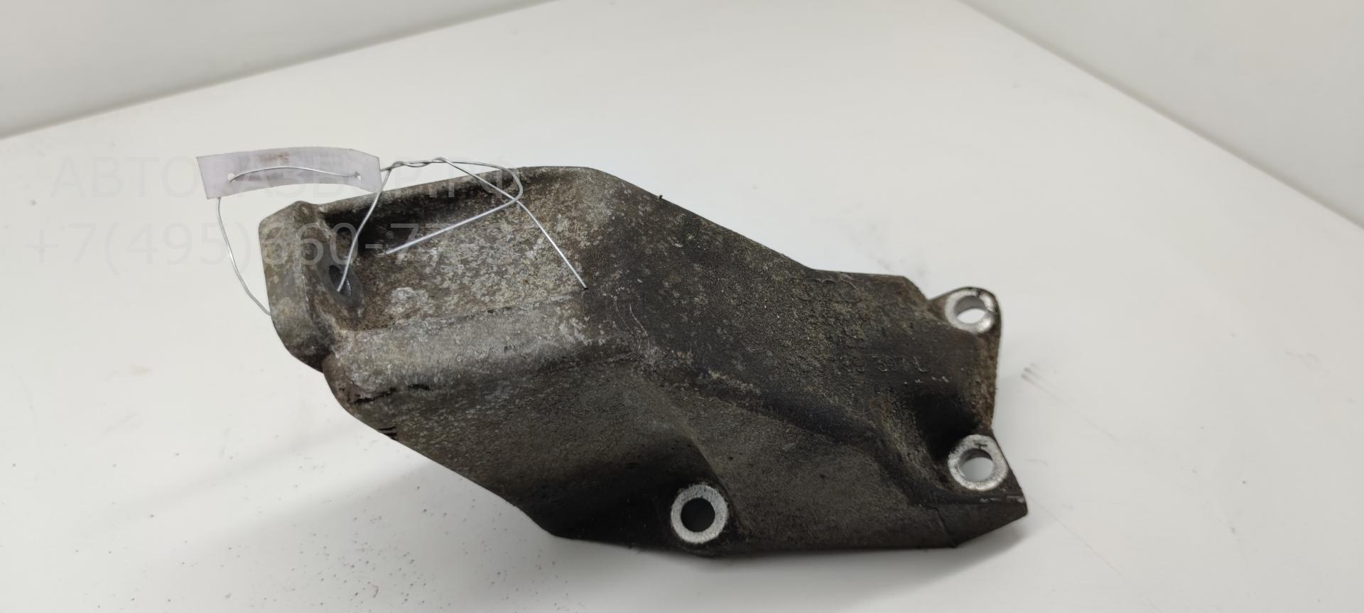 Кронштейн двигателя левый