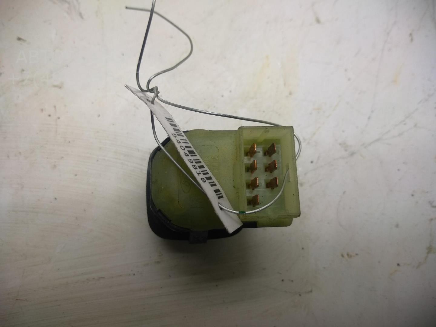 Кнопка регулировки зеркала