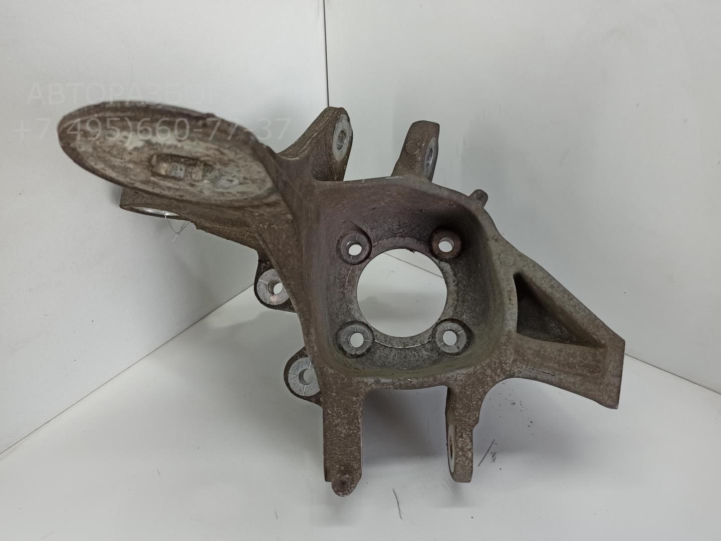 Кулак поворотный задний правый