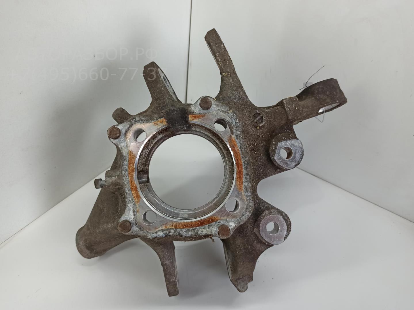 Кулак поворотный задний правый