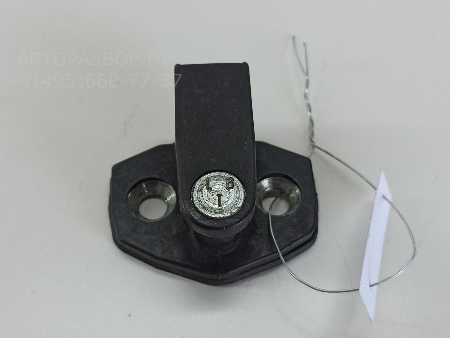 Ответная часть замка двери