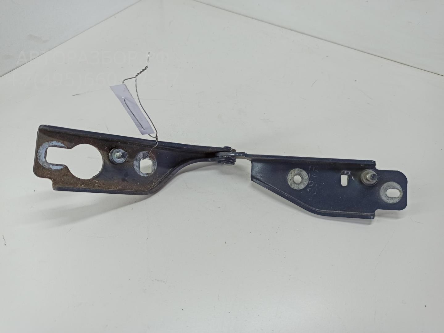 Петля капота правая