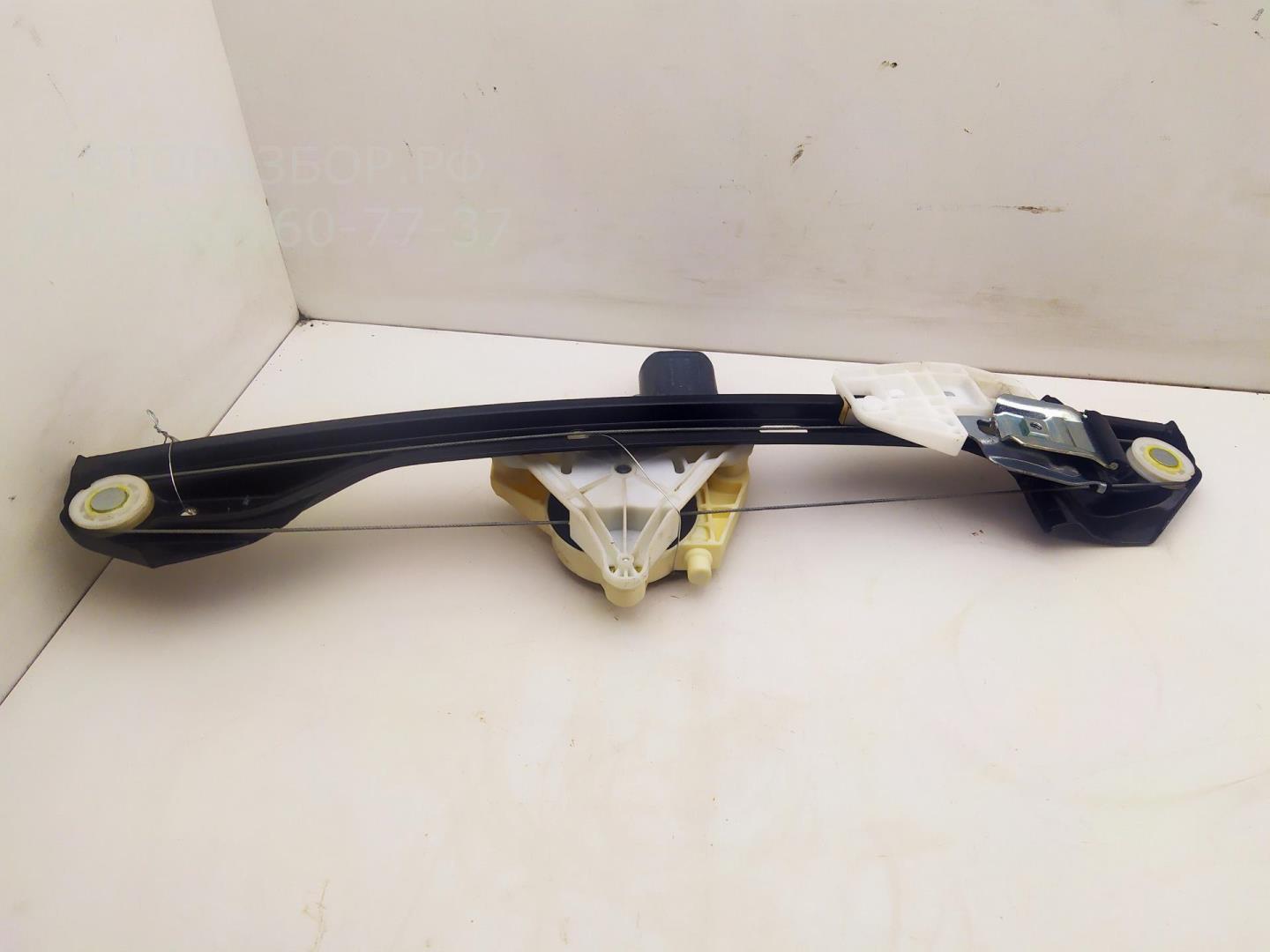 Стеклоподъемник электр. задний правый