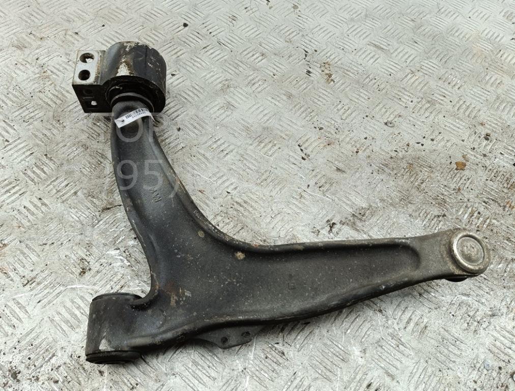 Рычаг передний правый