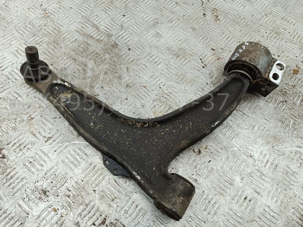 Рычаг передний правый