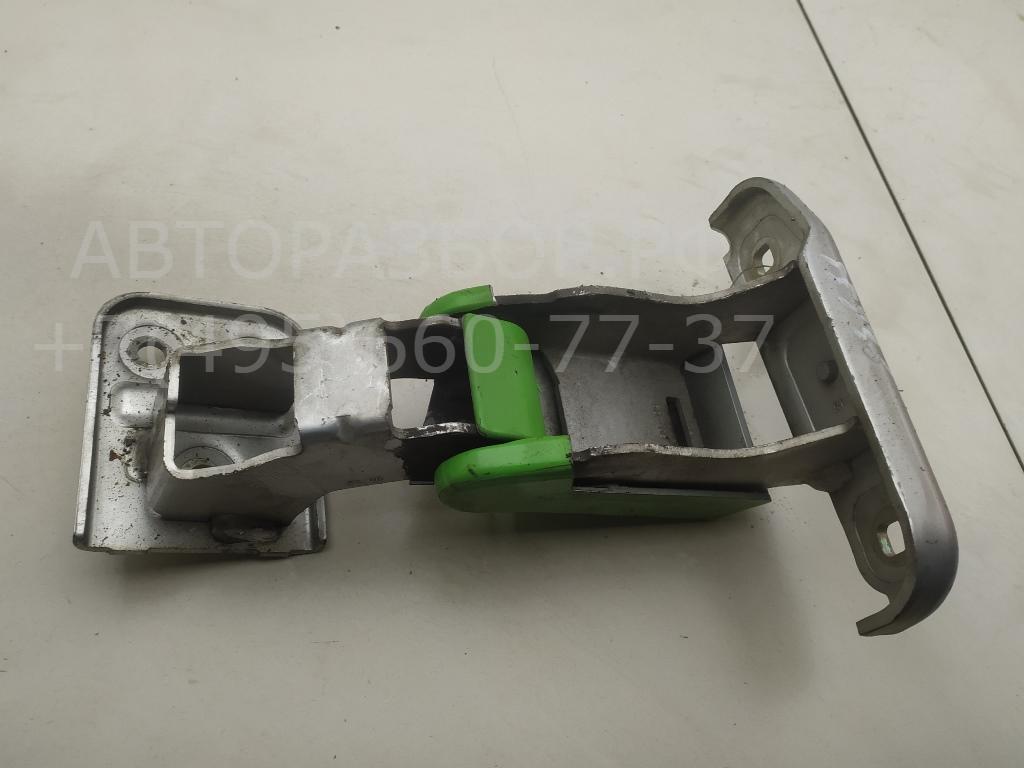 Петля двери