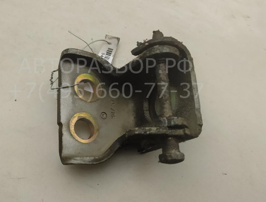 Петля двери