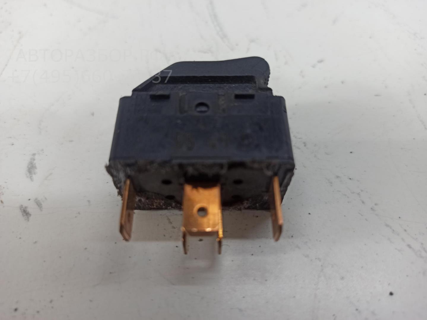 Кнопка стеклоподъемника