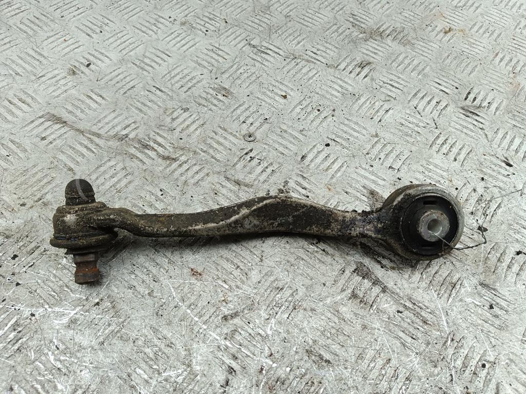 Рычаг передний правый