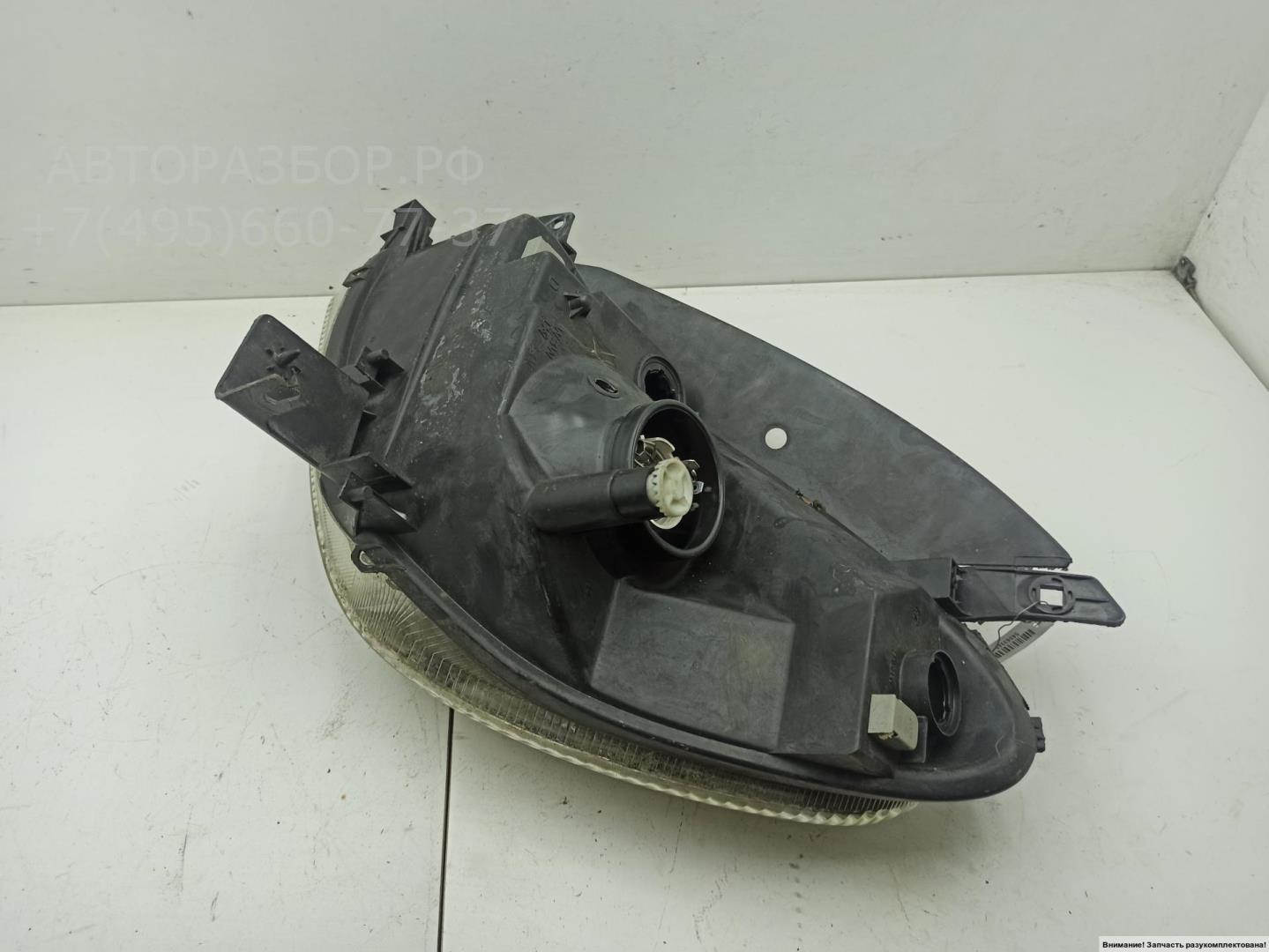 Фара правая