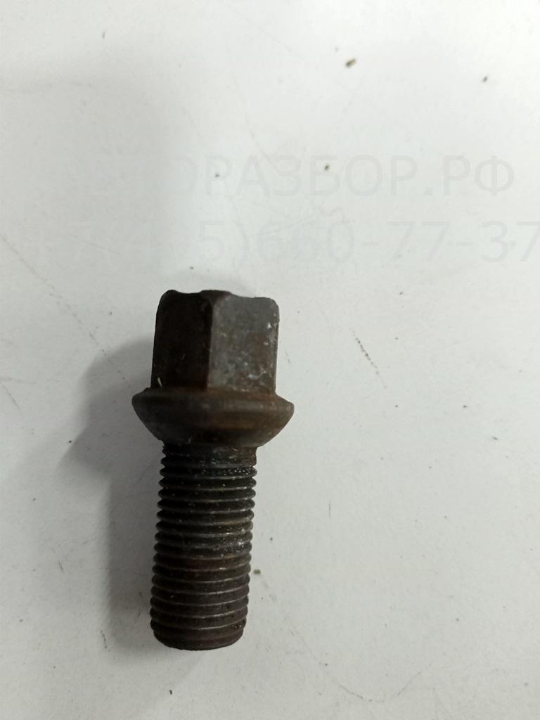 Болт колесный