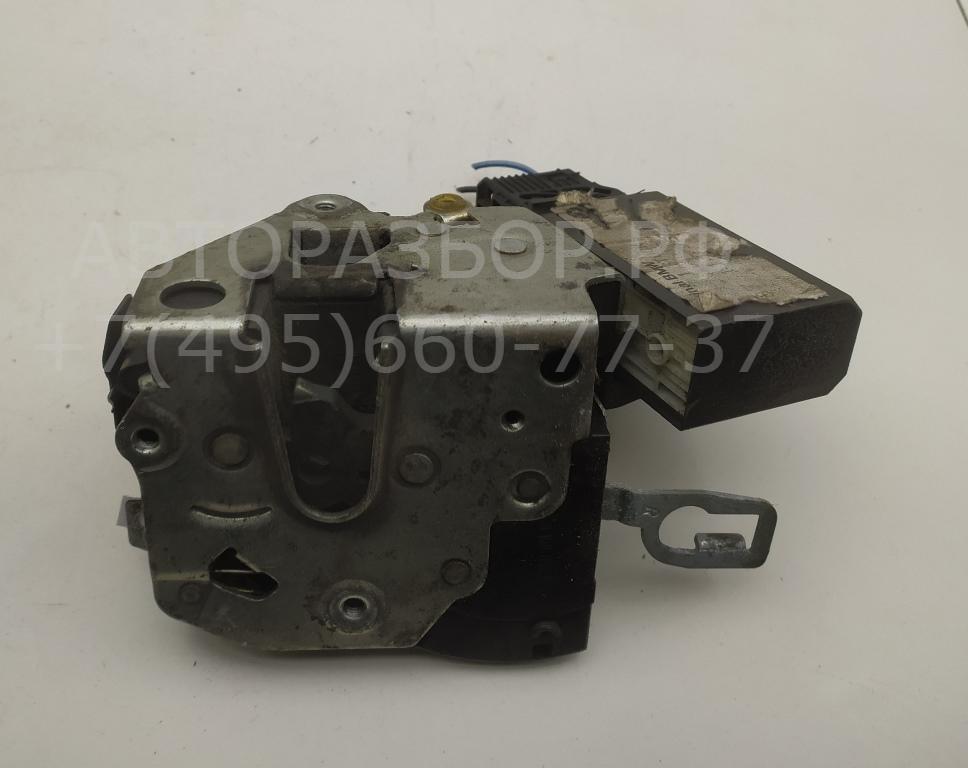 Замок двери передней правой