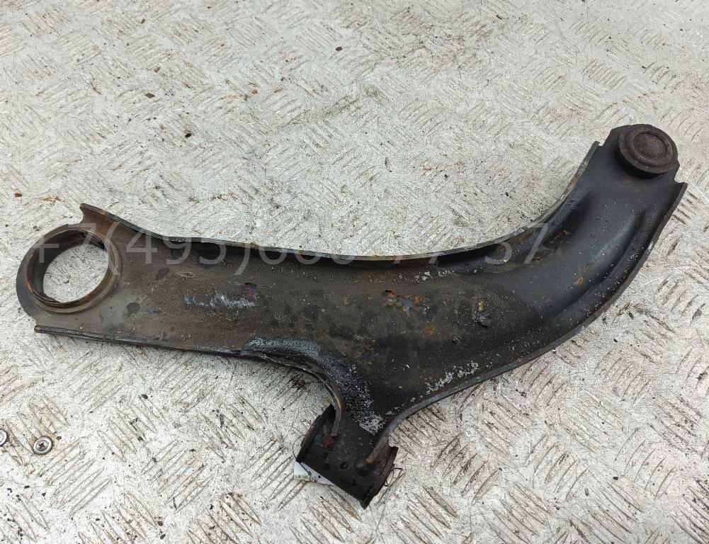 Рычаг передний правый