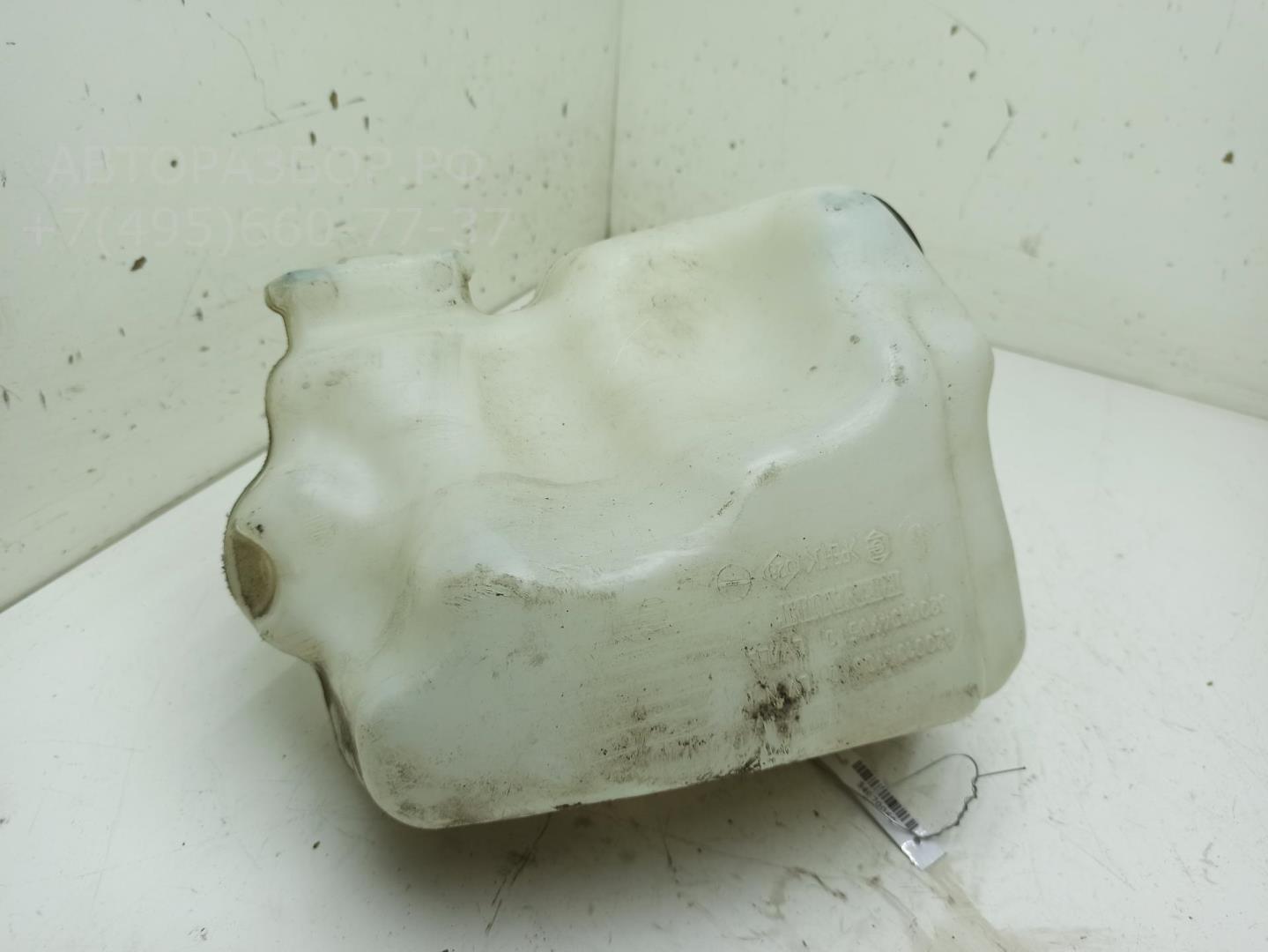 Бачок омывателя лобового стекла