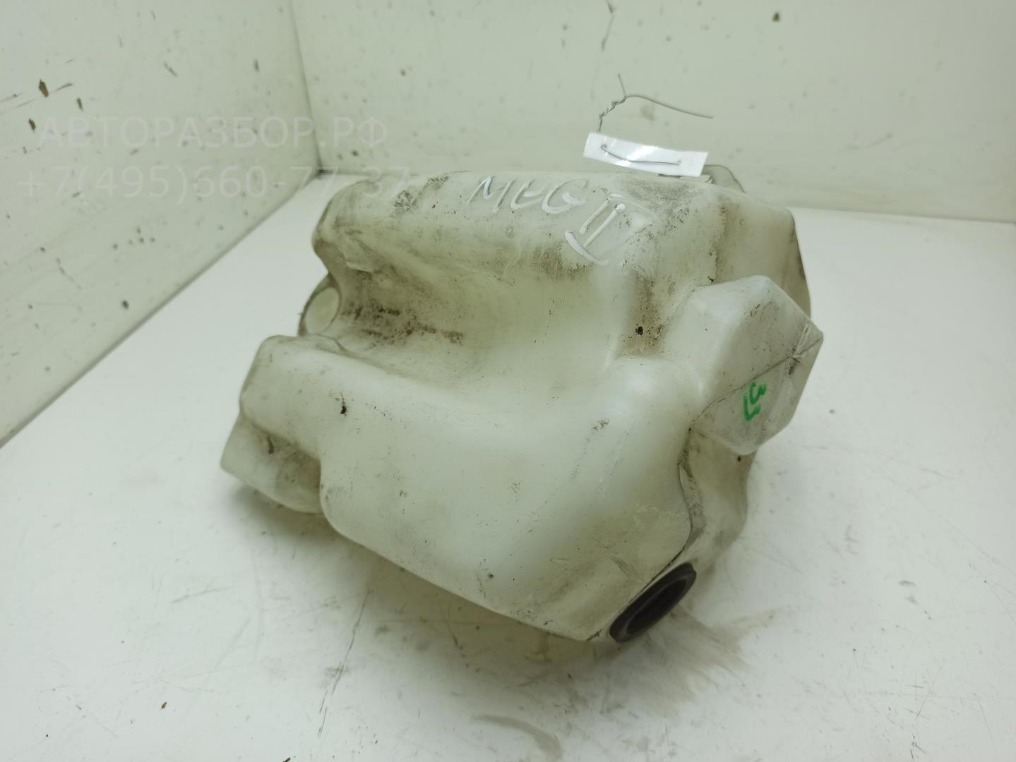 Бачок омывателя лобового стекла