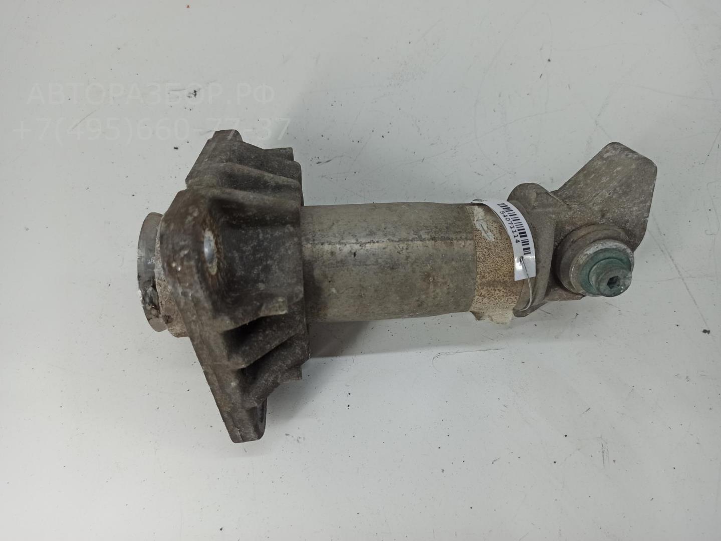 Кронштейн переднего бампера левый