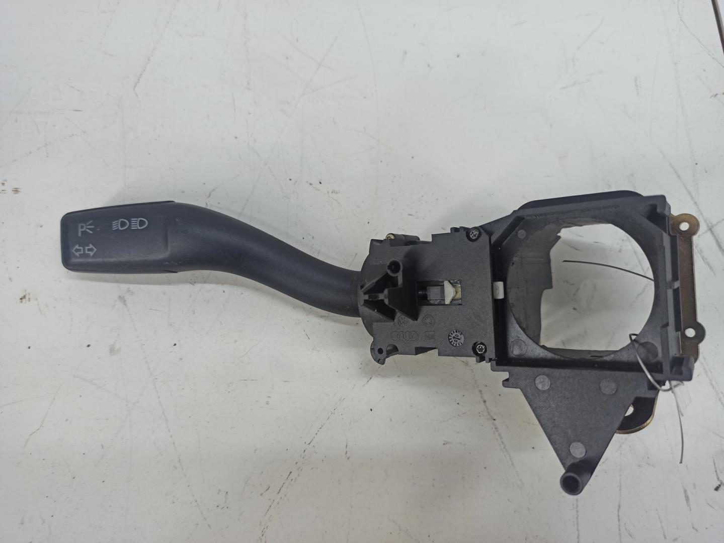 Переключатель поворотов подрулевой