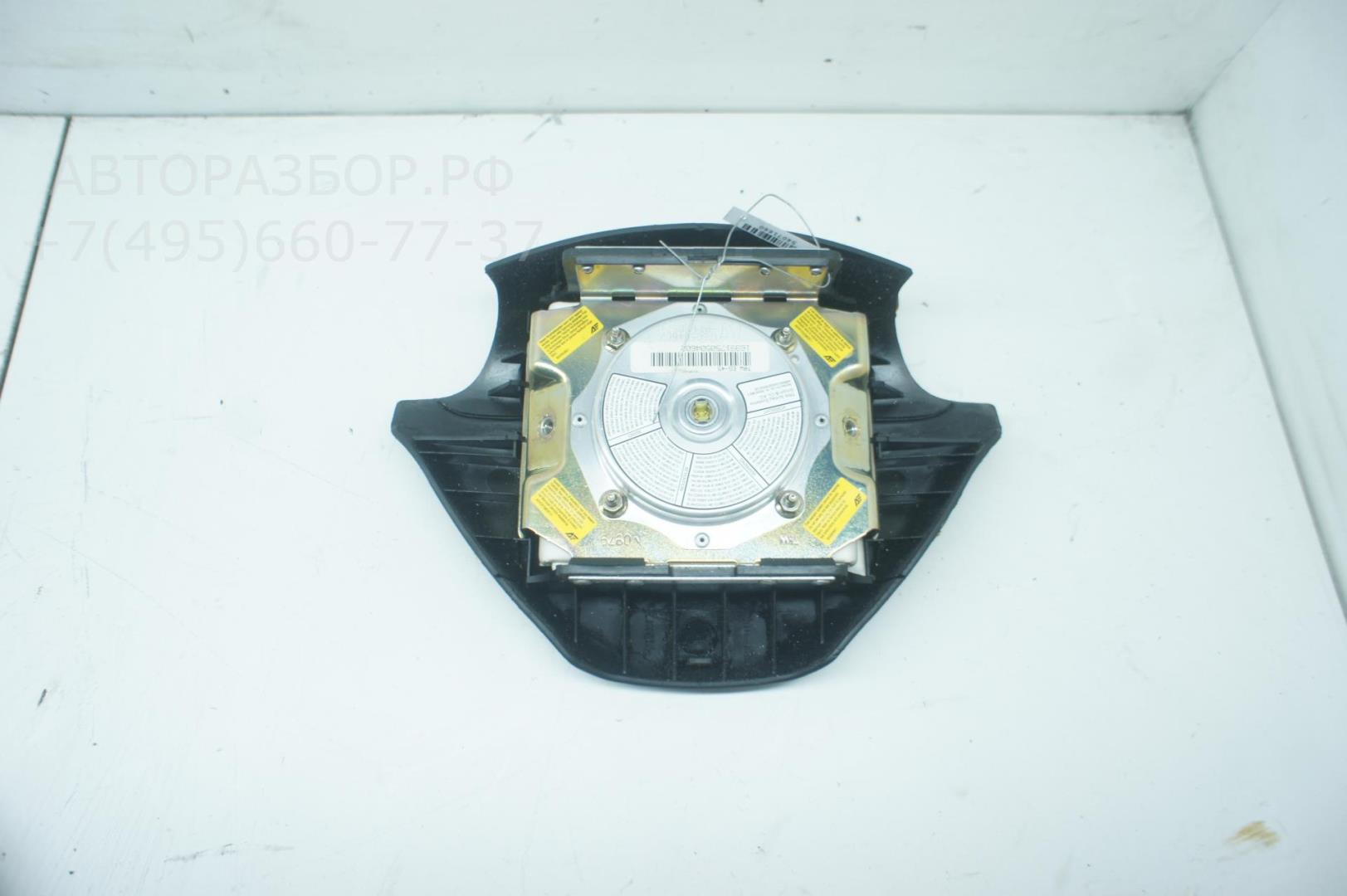 Подушка безопасности в рулевое колесо