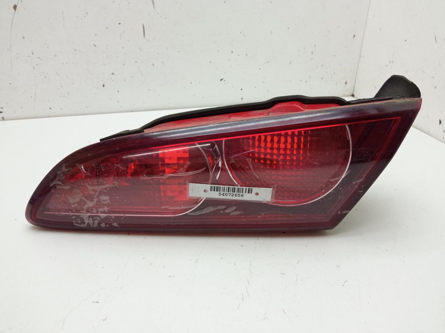 Фонарь задний внутренний правый