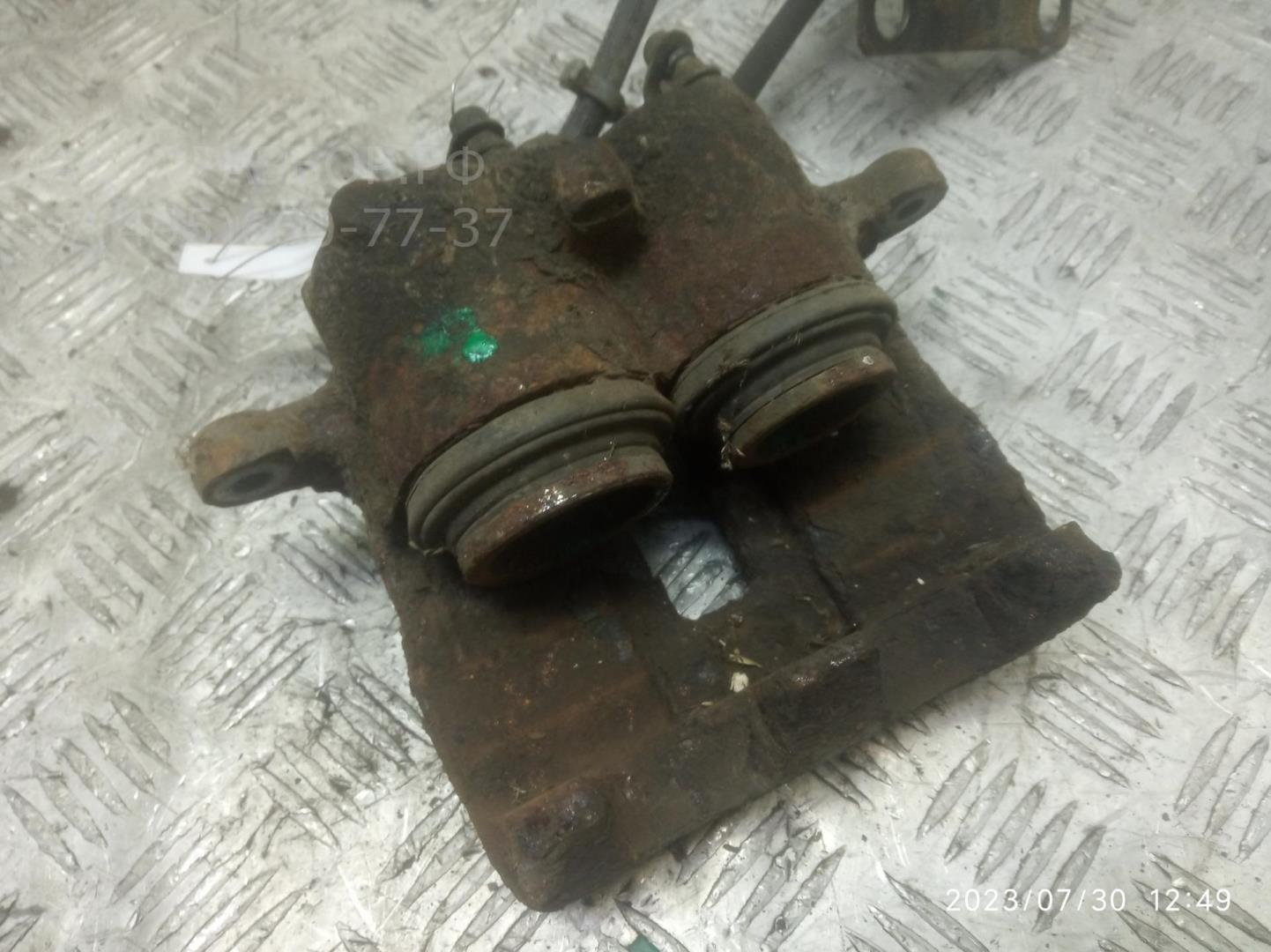 Суппорт передний правый