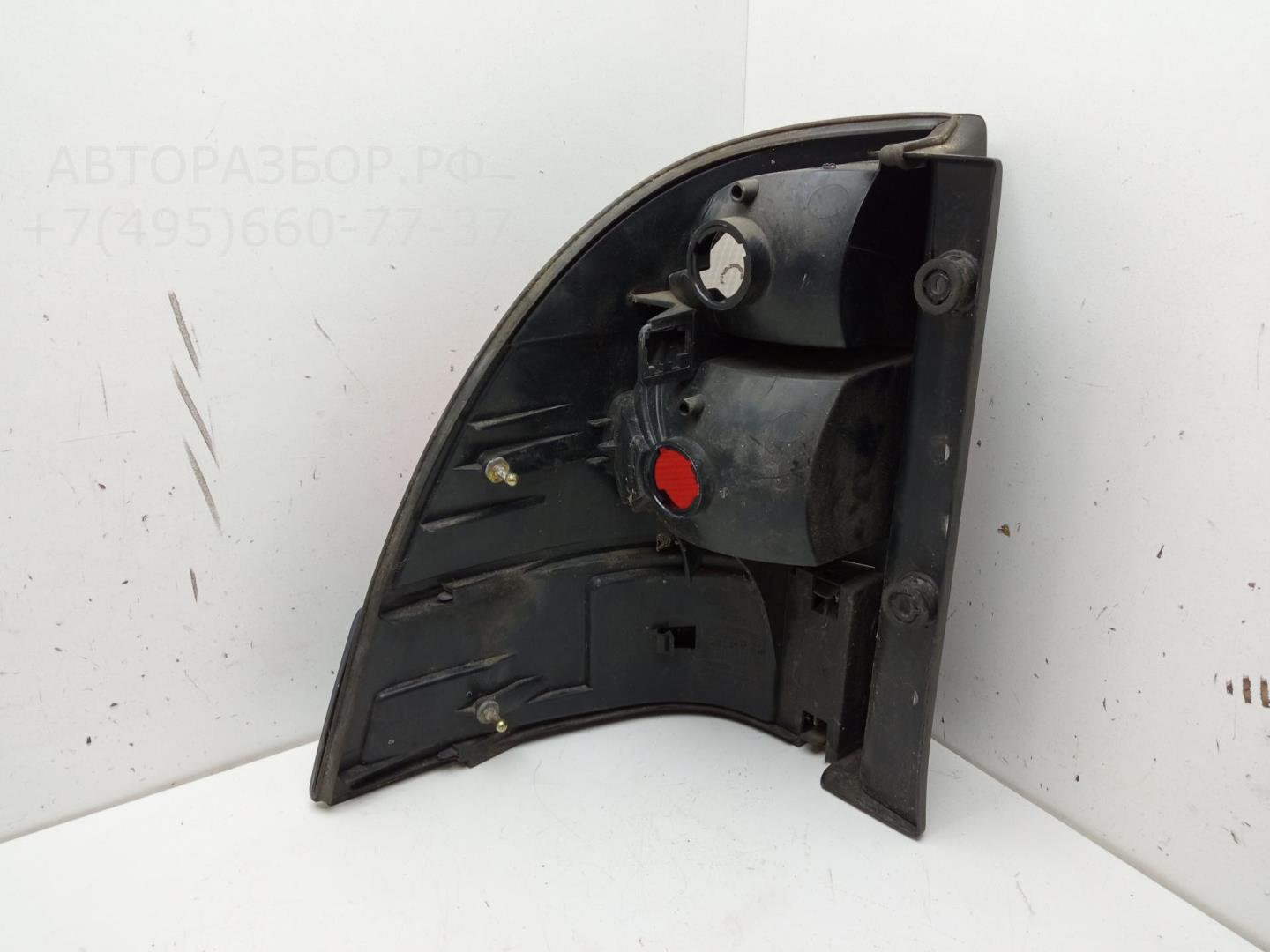 Фонарь задний правый