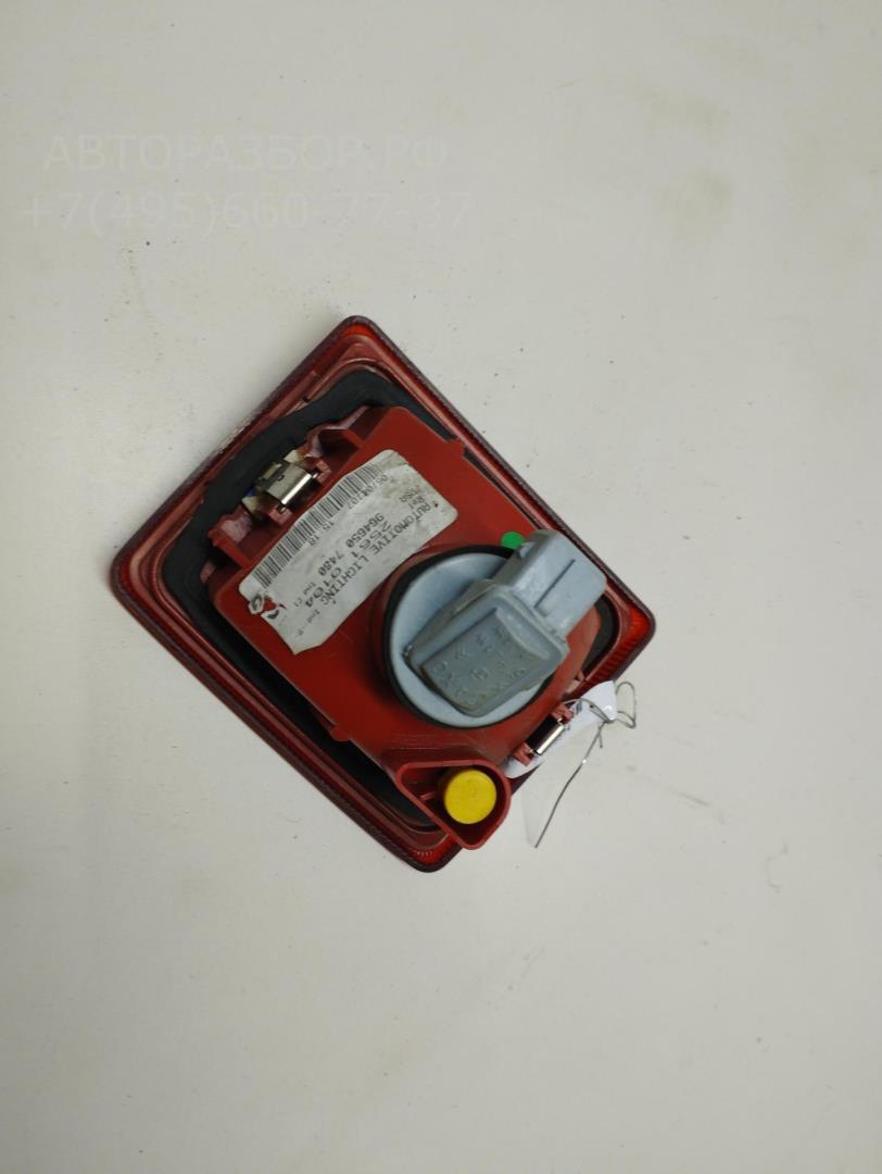 Фонарь задний внутренний левый